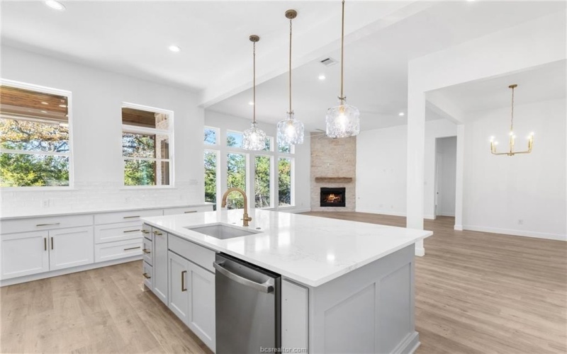 3030 Silverbell Court, Bryan, TX 77807, 4 Bedrooms Bedrooms, ,3 BathroomsBathrooms,Residential,For Sale,3030 Silverbell Court,0,25013078