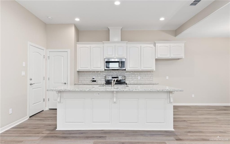 10332 N 13th Street, McAllen, TX 78504, 3 Habitaciones Habitaciones , ,2 BañosBaños,Residential,En Venta,10332 N 13th Street,0,488915