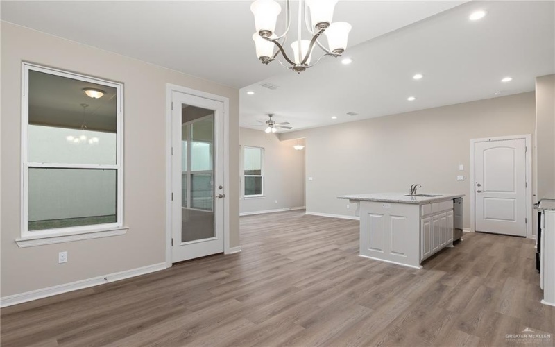 10332 N 13th Street, McAllen, TX 78504, 3 Habitaciones Habitaciones , ,2 BañosBaños,Residential,En Venta,10332 N 13th Street,0,488915