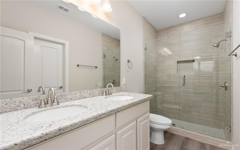 10332 N 13th Street, McAllen, TX 78504, 3 Habitaciones Habitaciones , ,2 BañosBaños,Residential,En Venta,10332 N 13th Street,0,488915