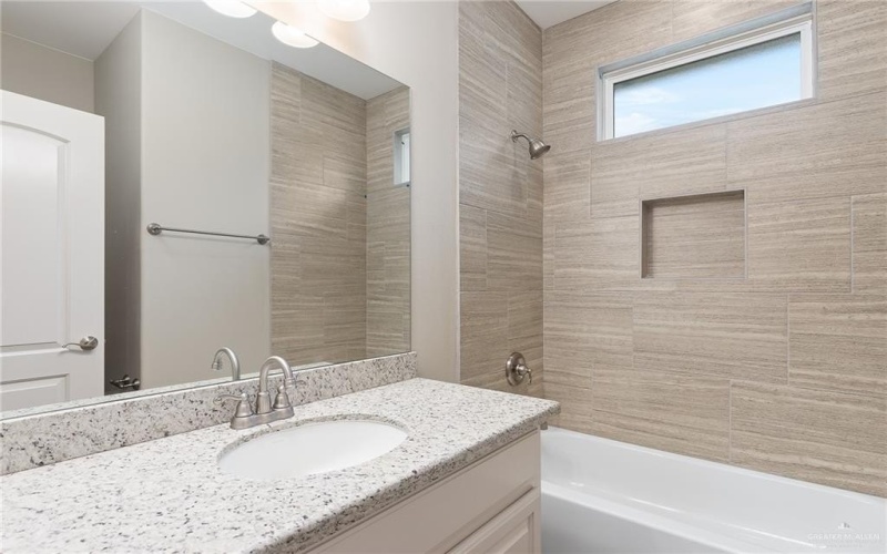 10332 N 13th Street, McAllen, TX 78504, 3 Habitaciones Habitaciones , ,2 BañosBaños,Residential,En Venta,10332 N 13th Street,0,488915