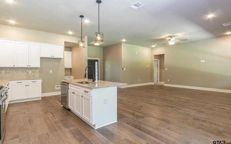 122 PR 6305, Mineola, TX 75773, 4 Bedrooms Bedrooms, ,2 BathroomsBathrooms,Residential,For Sale,122 PR 6305,0,25017849