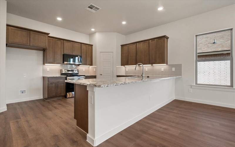 7207 7th Street, Lubbock, TX 79416, 3 Habitaciones Habitaciones , ,2 BañosBaños,Residential,En Venta,7207 7th Street,0,202564209