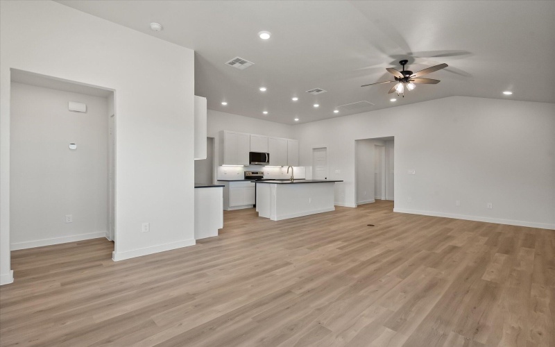 7201 7th Street, Lubbock, TX 79416, 4 Habitaciones Habitaciones , ,2 BañosBaños,Residential,En Venta,7201 7th Street,0,202564216