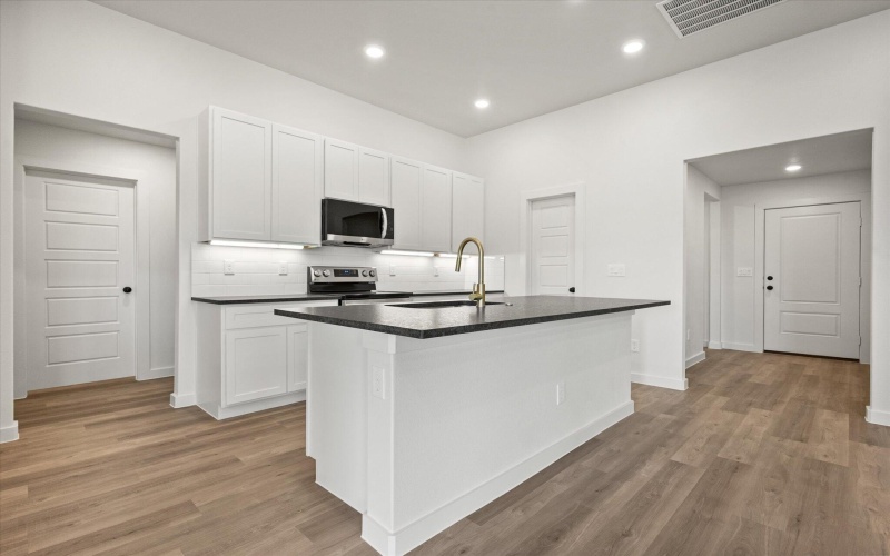 7201 7th Street, Lubbock, TX 79416, 4 Habitaciones Habitaciones , ,2 BañosBaños,Residential,En Venta,7201 7th Street,0,202564216