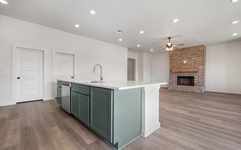 7009 16th Street, Lubbock, TX 79416, 4 Habitaciones Habitaciones , ,3 BañosBaños,Residential,En Venta,7009 16th Street,0,202564235