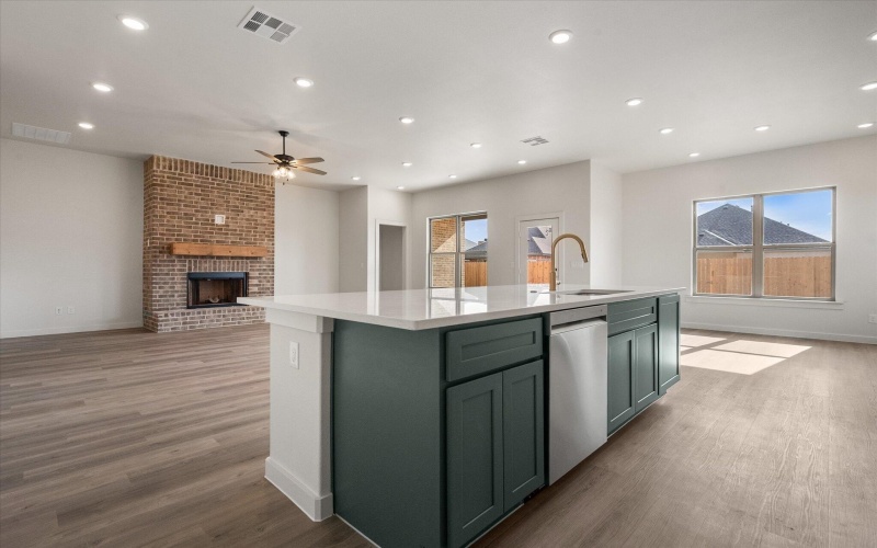 7009 16th Street, Lubbock, TX 79416, 4 Habitaciones Habitaciones , ,3 BañosBaños,Residential,En Venta,7009 16th Street,0,202564235