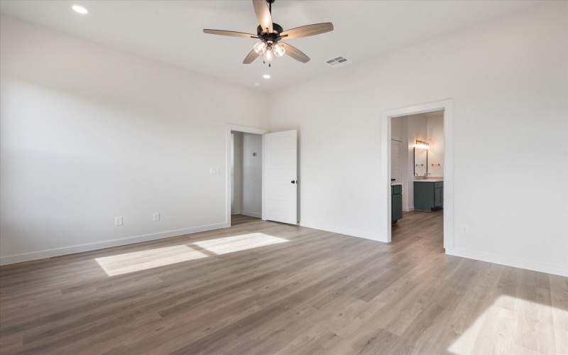 7009 16th Street, Lubbock, TX 79416, 4 Habitaciones Habitaciones , ,3 BañosBaños,Residential,En Venta,7009 16th Street,0,202564235