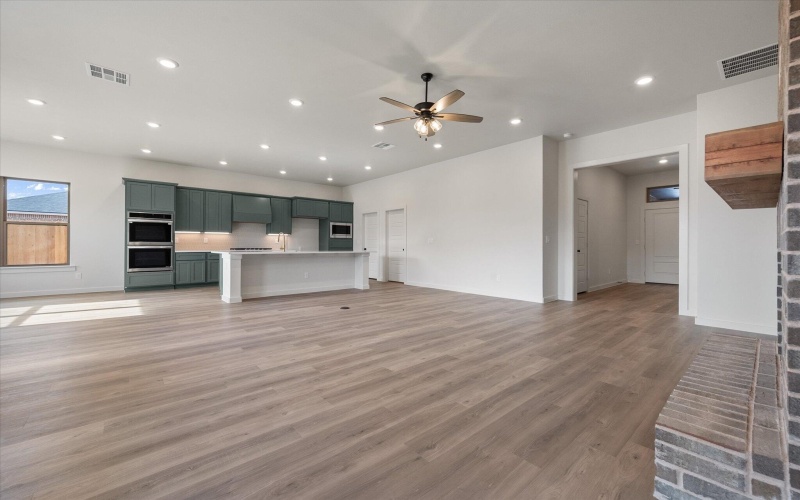 7009 16th Street, Lubbock, TX 79416, 4 Habitaciones Habitaciones , ,3 BañosBaños,Residential,En Venta,7009 16th Street,0,202564235