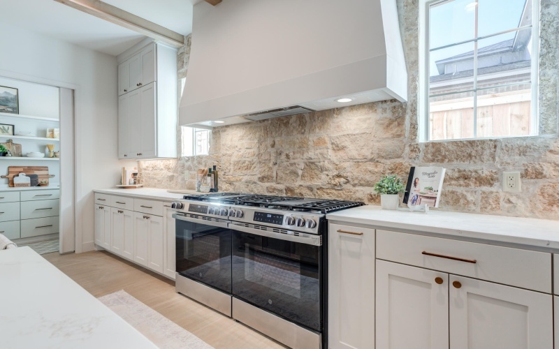 4021 136th Street, Lubbock, TX 79423, 4 Bedrooms Bedrooms, ,3 BathroomsBathrooms,Residential,For Sale,4021 136th Street,0,202564244