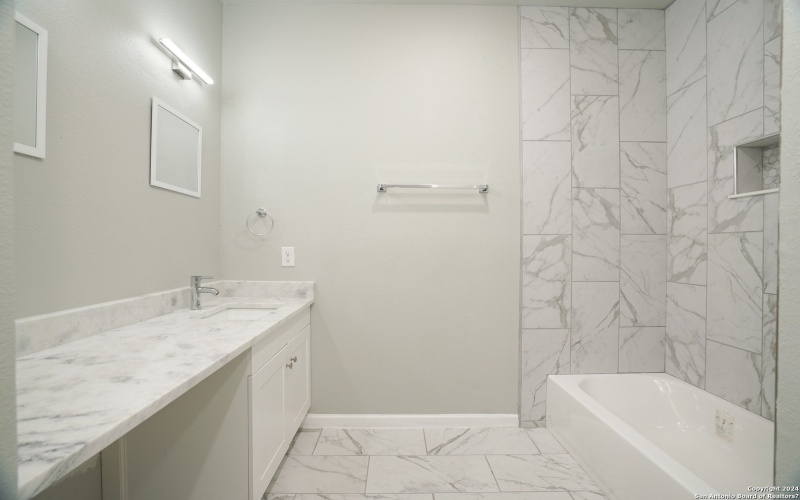 3723 Commercial Ave, San Antonio, TX 78221, 4 Bedrooms Bedrooms, ,2 BathroomsBathrooms,Residential,For Sale,3723 Commercial Ave,0,1833696