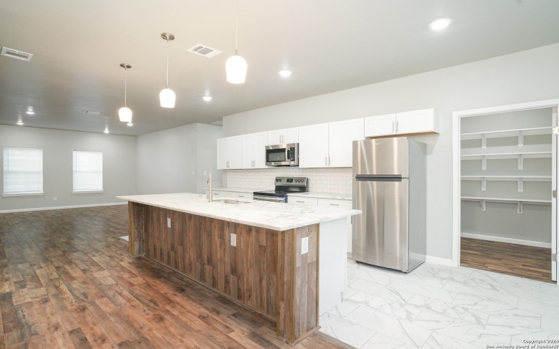 3723 Commercial Ave, San Antonio, TX 78221, 4 Bedrooms Bedrooms, ,2 BathroomsBathrooms,Residential,For Sale,3723 Commercial Ave,0,1833696