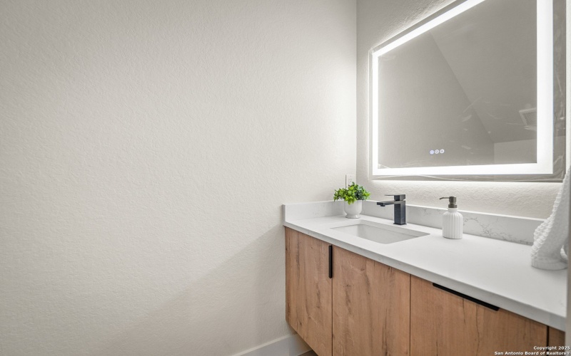 257 baylor, San Antonio, TX 78204, 3 Bedrooms Bedrooms, ,2 BathroomsBathrooms,Residential,For Sale,257 baylor,0,1928993