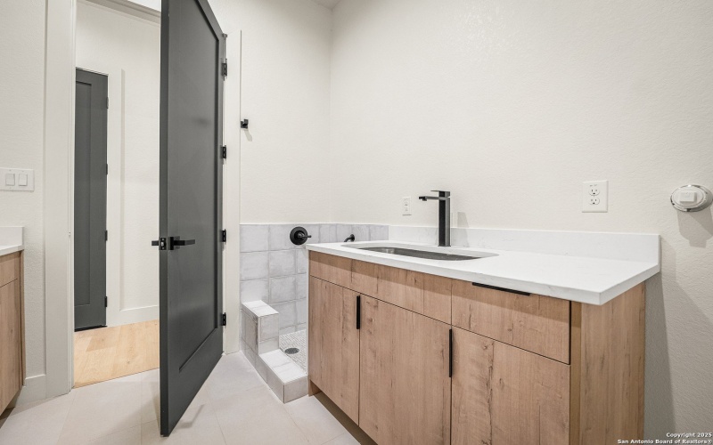 257 baylor, San Antonio, TX 78204, 3 Bedrooms Bedrooms, ,2 BathroomsBathrooms,Residential,For Sale,257 baylor,0,1928993