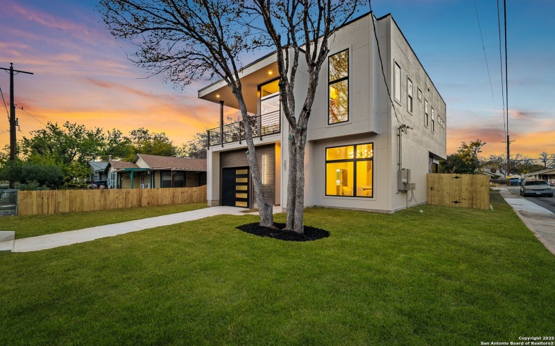 257 baylor, San Antonio, TX 78204, 3 Bedrooms Bedrooms, ,2 BathroomsBathrooms,Residential,For Sale,257 baylor,0,1928993