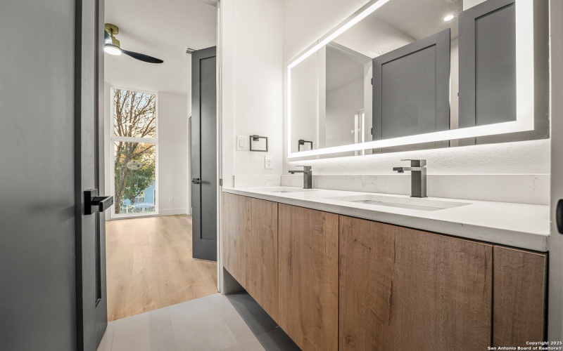 257 baylor, San Antonio, TX 78204, 3 Bedrooms Bedrooms, ,2 BathroomsBathrooms,Residential,For Sale,257 baylor,0,1928993