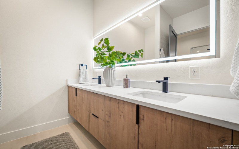 257 baylor, San Antonio, TX 78204, 3 Bedrooms Bedrooms, ,2 BathroomsBathrooms,Residential,For Sale,257 baylor,0,1928993