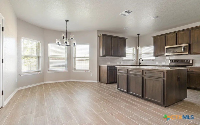 602 Dred Roger Circle, Killeen, TX 76542, 4 Bedrooms Bedrooms, ,2 BathroomsBathrooms,Residential,For Sale,602 Dred Roger Circle,0,599512