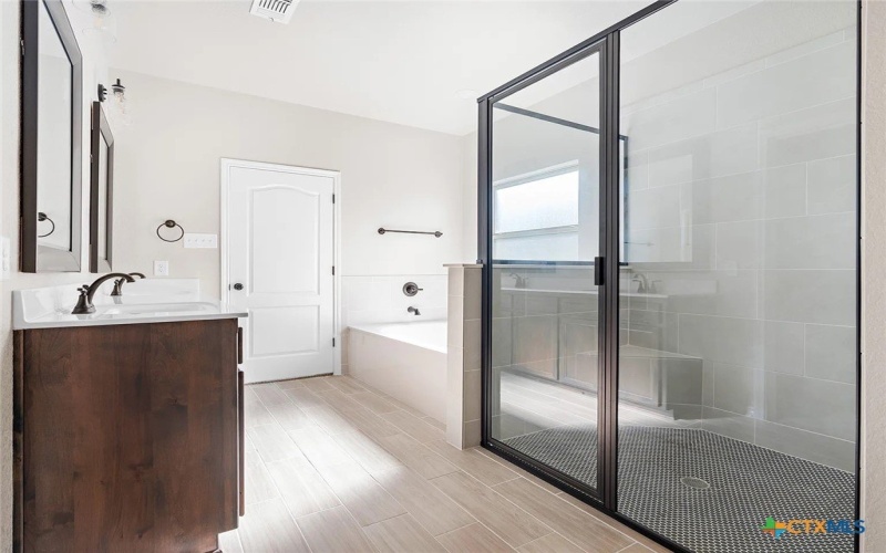 602 Dred Roger Circle, Killeen, TX 76542, 4 Bedrooms Bedrooms, ,2 BathroomsBathrooms,Residential,For Sale,602 Dred Roger Circle,0,599512