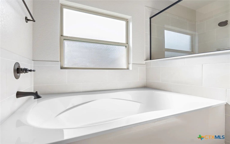 602 Dred Roger Circle, Killeen, TX 76542, 4 Bedrooms Bedrooms, ,2 BathroomsBathrooms,Residential,For Sale,602 Dred Roger Circle,0,599512