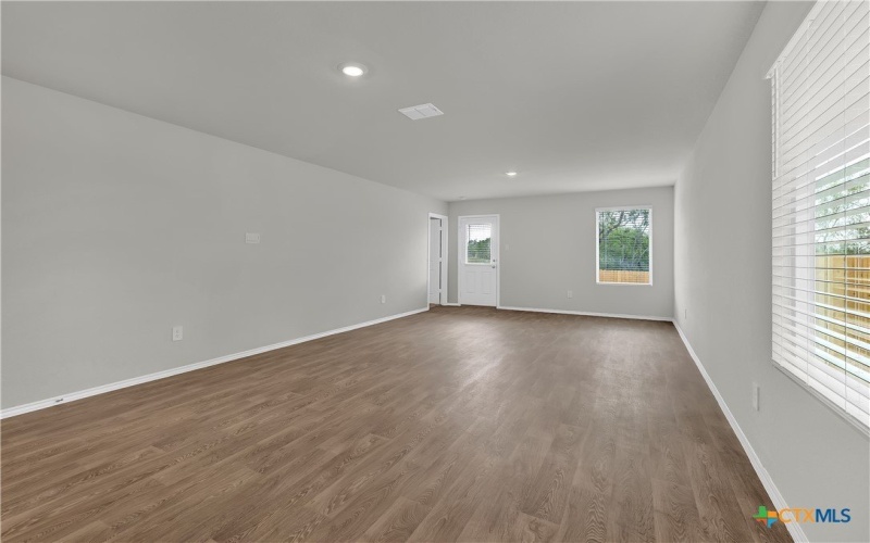 305 WILD GOOSE Drive, Luling, TX 78648, 3 Bedrooms Bedrooms, ,2 BathroomsBathrooms,Residential,For Sale,305 WILD GOOSE Drive,0,600177