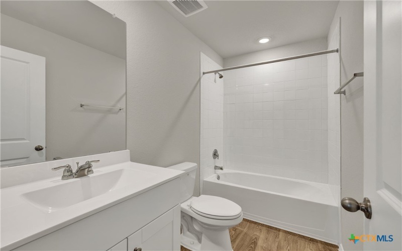 305 WILD GOOSE Drive, Luling, TX 78648, 3 Bedrooms Bedrooms, ,2 BathroomsBathrooms,Residential,For Sale,305 WILD GOOSE Drive,0,600177