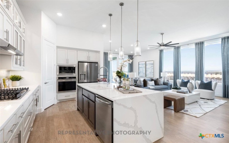 313 White Oak, Castroville, TX 78009, 4 Bedrooms Bedrooms, ,3 BathroomsBathrooms,Residential,For Sale,313 White Oak,0,600204