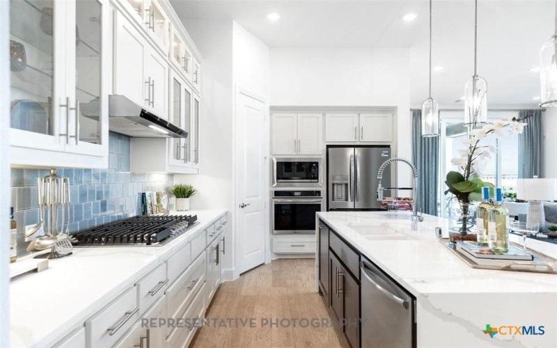 313 White Oak, Castroville, TX 78009, 4 Bedrooms Bedrooms, ,3 BathroomsBathrooms,Residential,For Sale,313 White Oak,0,600204