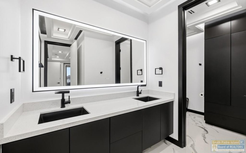 203 Lantana St., South Padre Island, TX 78597, 4 Bedrooms Bedrooms, ,5 BathroomsBathrooms,Residential,For Sale,203 Lantana St.,0,104663