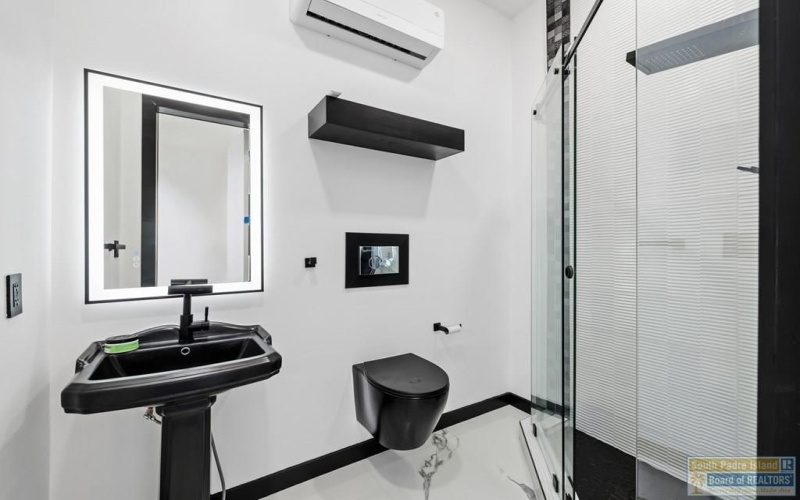 203 Lantana St., South Padre Island, TX 78597, 4 Bedrooms Bedrooms, ,5 BathroomsBathrooms,Residential,For Sale,203 Lantana St.,0,104663