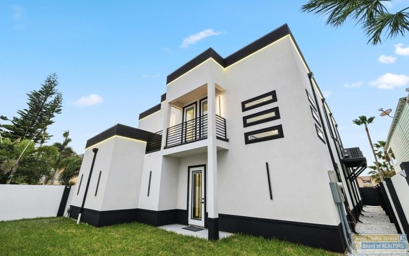 203 Lantana St., South Padre Island, TX 78597, 4 Bedrooms Bedrooms, ,5 BathroomsBathrooms,Residential,For Sale,203 Lantana St.,0,104663