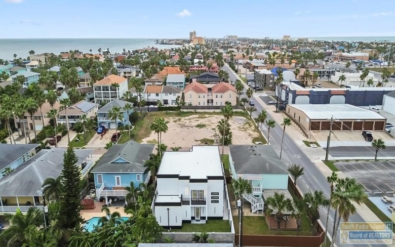 203 Lantana St., South Padre Island, TX 78597, 4 Bedrooms Bedrooms, ,5 BathroomsBathrooms,Residential,For Sale,203 Lantana St.,0,104663