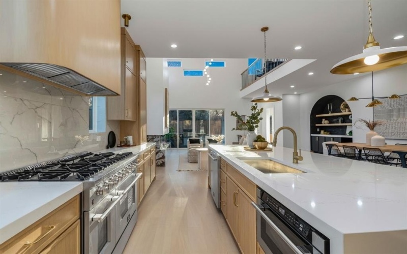 10314 Country Club Drive, Dallas, TX 75218, 4 Habitaciones Habitaciones , ,5 BañosBaños,Residential,En Venta,10314 Country Club Drive,0,21131832