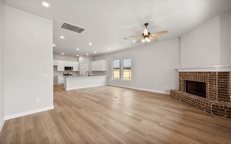6911 55th Street, Lubbock, TX 79407, 3 Bedrooms Bedrooms, ,2 BathroomsBathrooms,Residential,For Sale,6911 55th Street,202552601