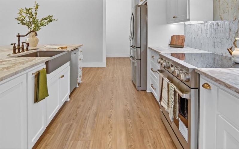 2716 River Path Court, Burleson, TX 76028, 3 Habitaciones Habitaciones , ,3 BañosBaños,Residential,En Venta,2716 River Path Court,0,21133249