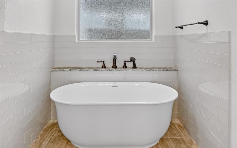 2716 River Path Court, Burleson, TX 76028, 3 Habitaciones Habitaciones , ,3 BañosBaños,Residential,En Venta,2716 River Path Court,0,21133249