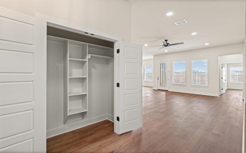 1817 Fabian Drive, Waco, TX 76712, 3 Bedrooms Bedrooms, ,2 BathroomsBathrooms,Residential,For Sale,1817 Fabian Drive,0,21134072