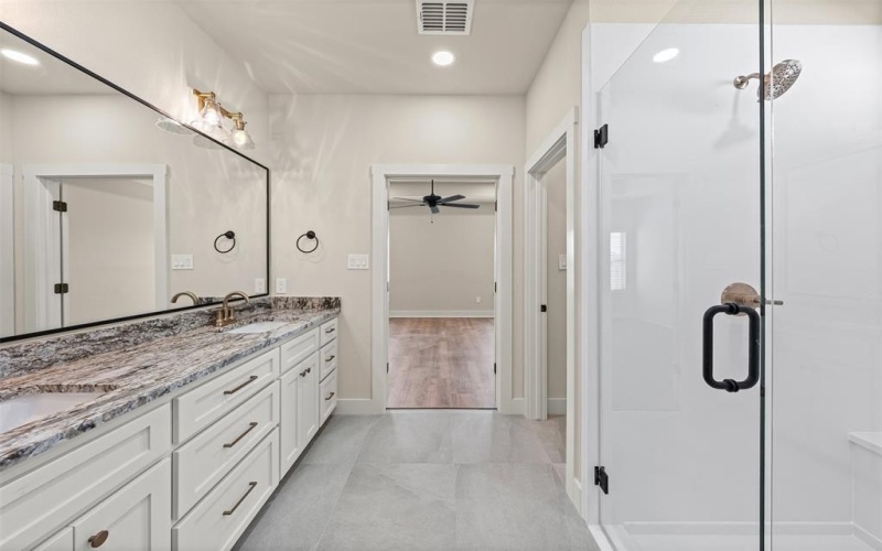 1817 Fabian Drive, Waco, TX 76712, 3 Bedrooms Bedrooms, ,2 BathroomsBathrooms,Residential,For Sale,1817 Fabian Drive,0,21134072