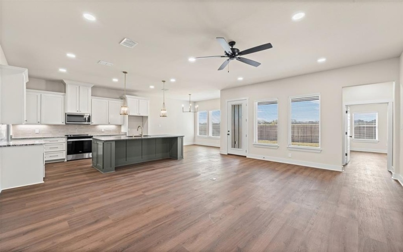 1817 Fabian Drive, Waco, TX 76712, 3 Bedrooms Bedrooms, ,2 BathroomsBathrooms,Residential,For Sale,1817 Fabian Drive,0,21134072