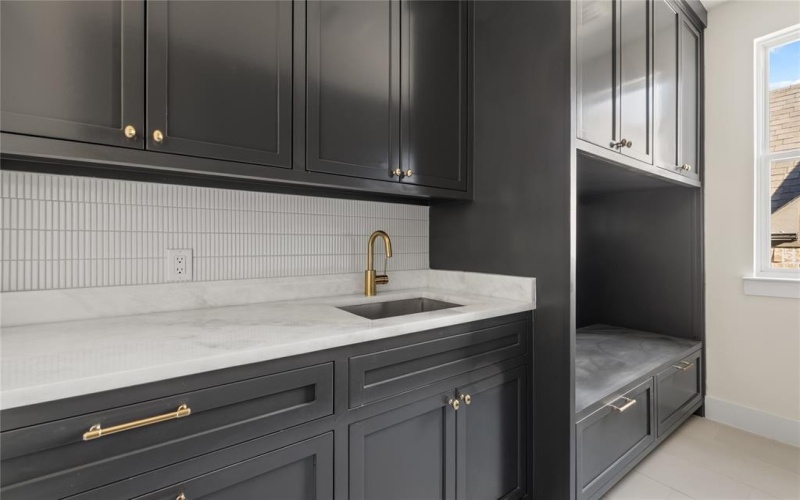 6028 Richmond Avenue, Dallas, TX 75206, 4 Bedrooms Bedrooms, ,5 BathroomsBathrooms,Residential,For Sale,6028 Richmond Avenue,0,21134333