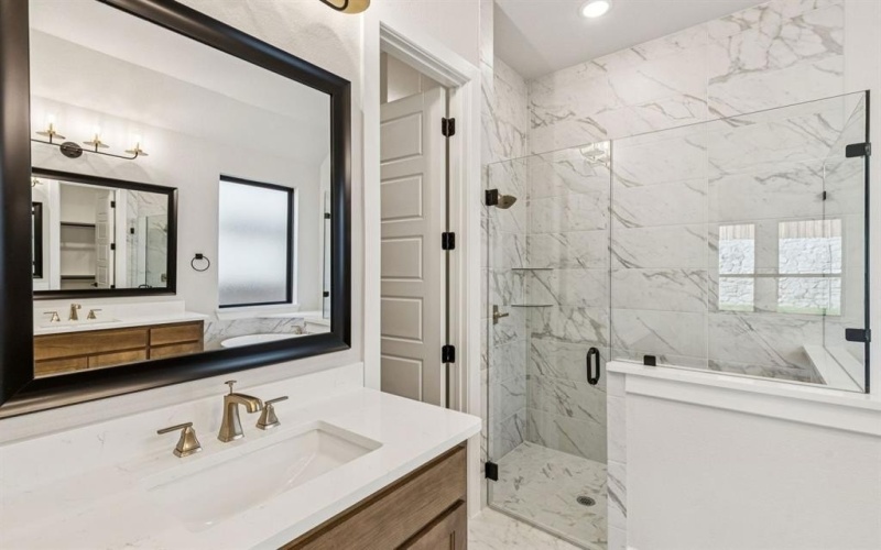 6801 Turner Falls Circle, Flower Mound, TX 76226, 4 Habitaciones Habitaciones , ,3 BañosBaños,Residential,En Venta,6801 Turner Falls Circle,0,21134381