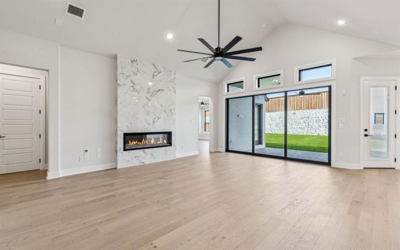 6801 Turner Falls Circle, Flower Mound, TX 76226, 4 Habitaciones Habitaciones , ,3 BañosBaños,Residential,En Venta,6801 Turner Falls Circle,0,21134381