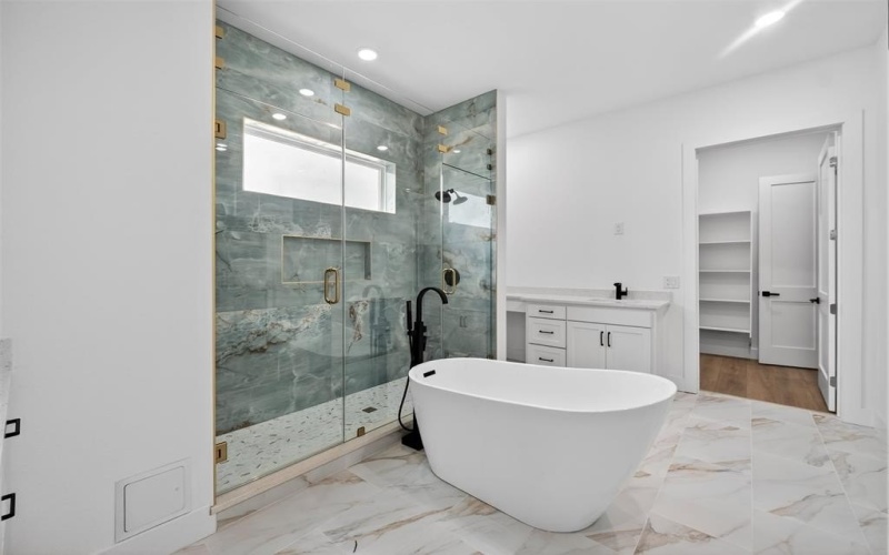 7460 Bald Cypress Drive, Ovilla, TX 75154, 4 Habitaciones Habitaciones , ,5 BañosBaños,Residential,En Venta,7460 Bald Cypress Drive,0,21134386