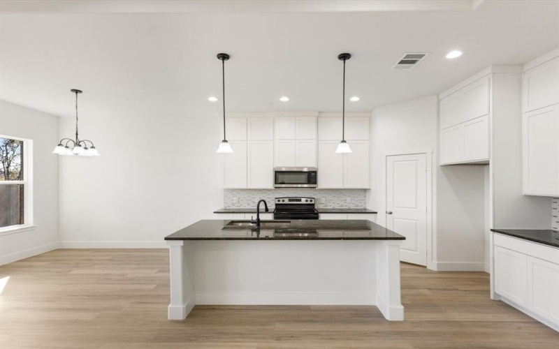 111 W Farmers Road, Seagoville, TX 75159, 3 Bedrooms Bedrooms, ,2 BathroomsBathrooms,Residential,For Sale,111 W Farmers Road,0,21134502