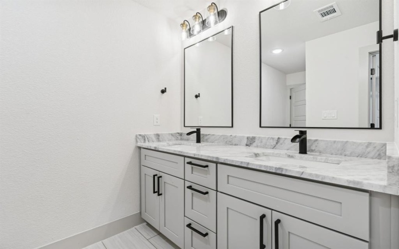 5637 Mesa Loop, Granbury, TX 76048, 3 Habitaciones Habitaciones , ,2 BañosBaños,Residential,En Venta,5637 Mesa Loop,0,21134523