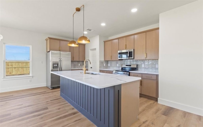 6333 Denham Court, Dallas, TX 75217, 3 Bedrooms Bedrooms, ,2 BathroomsBathrooms,Residential,For Sale,6333 Denham Court,0,21134697