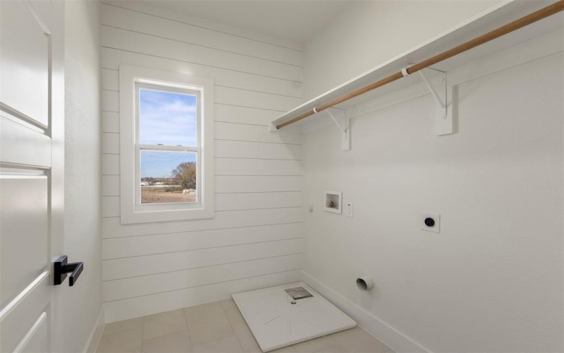 6333 Denham Court, Dallas, TX 75217, 3 Bedrooms Bedrooms, ,2 BathroomsBathrooms,Residential,For Sale,6333 Denham Court,0,21134697