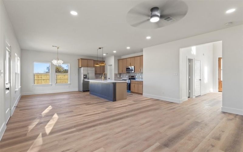 6333 Denham Court, Dallas, TX 75217, 3 Bedrooms Bedrooms, ,2 BathroomsBathrooms,Residential,For Sale,6333 Denham Court,0,21134697