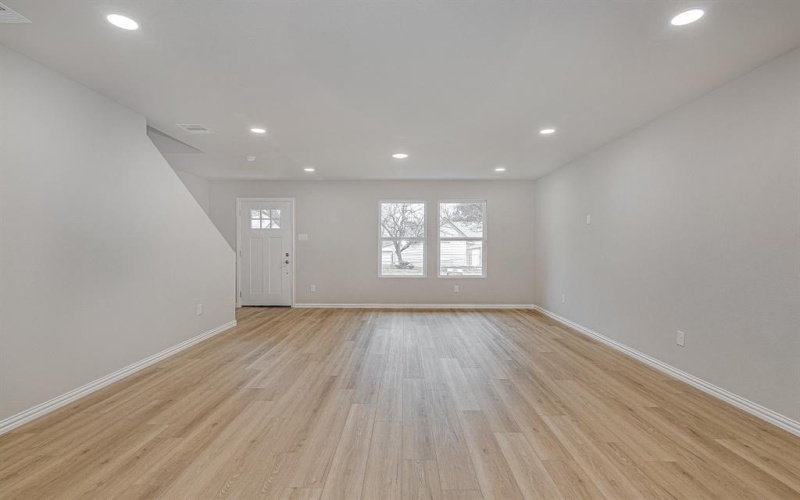 1128 E Broadway Avenue, Fort Worth, TX 76104, 6 Bedrooms Bedrooms, ,5 BathroomsBathrooms,Residential Multi Family,For Sale,1128 E Broadway Avenue,0,21134896