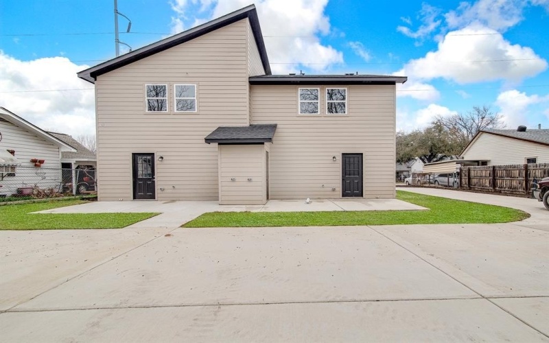 1128 E Broadway Avenue, Fort Worth, TX 76104, 6 Bedrooms Bedrooms, ,5 BathroomsBathrooms,Residential Multi Family,For Sale,1128 E Broadway Avenue,0,21134896